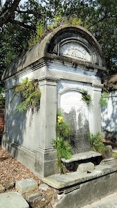 above_ground_plot_at_lafayette_cemetery