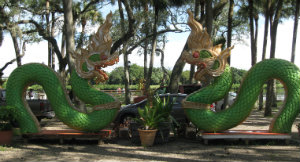 thai_temple_dragons