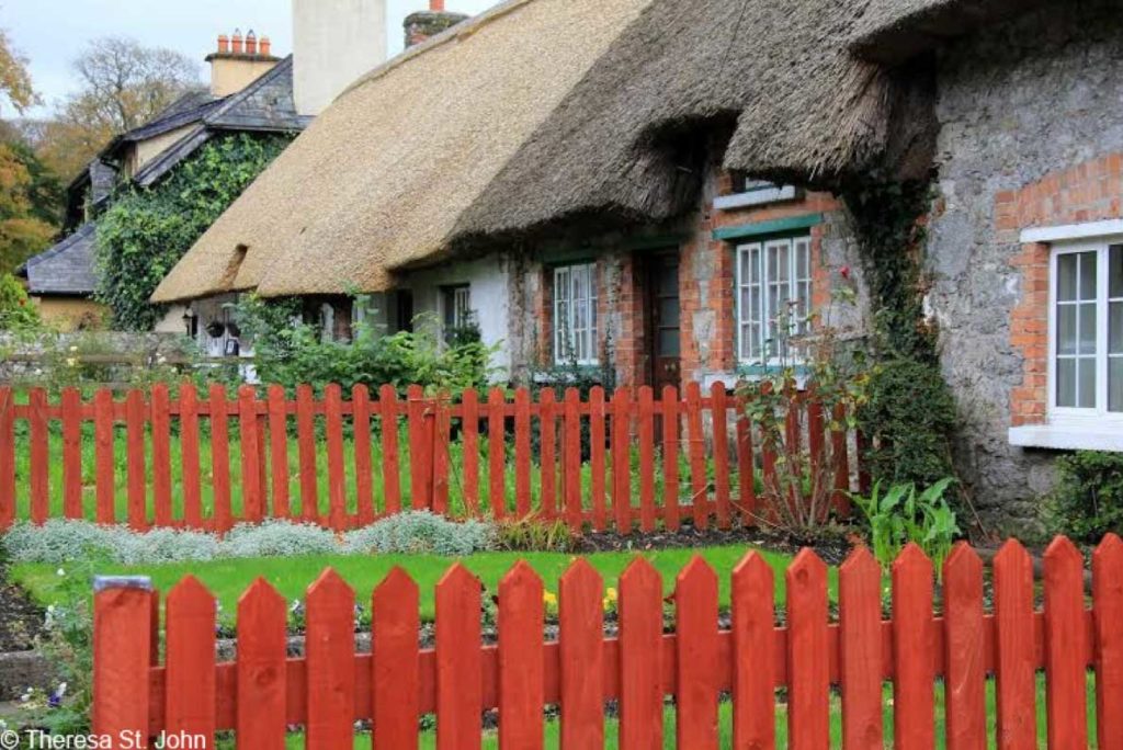 ireland thatch cottages